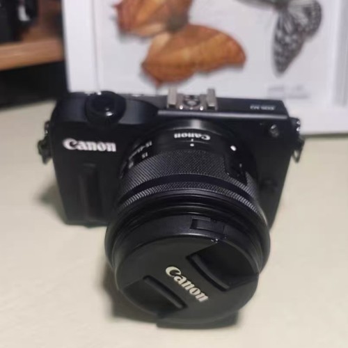 Kit fotocamera mirrorless